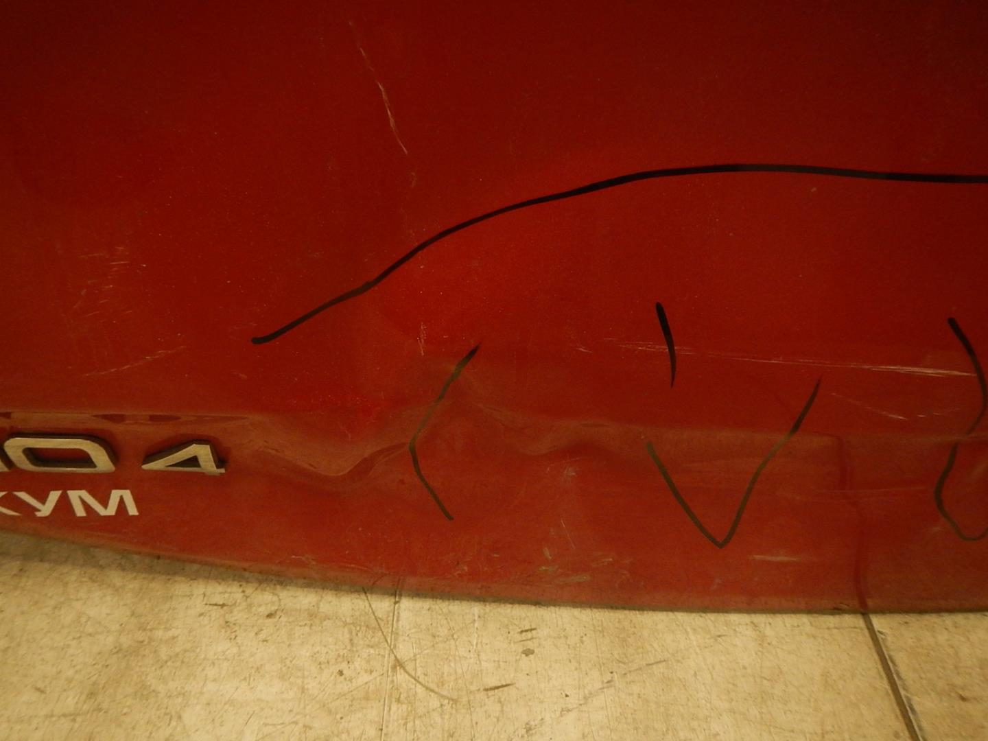 Дверь багажника