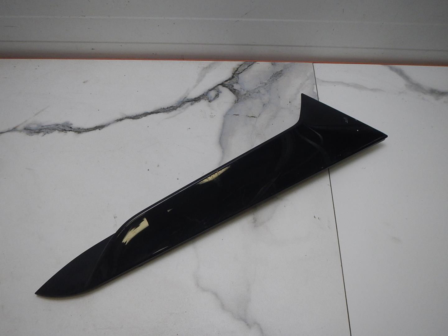 Накладка двери багажника