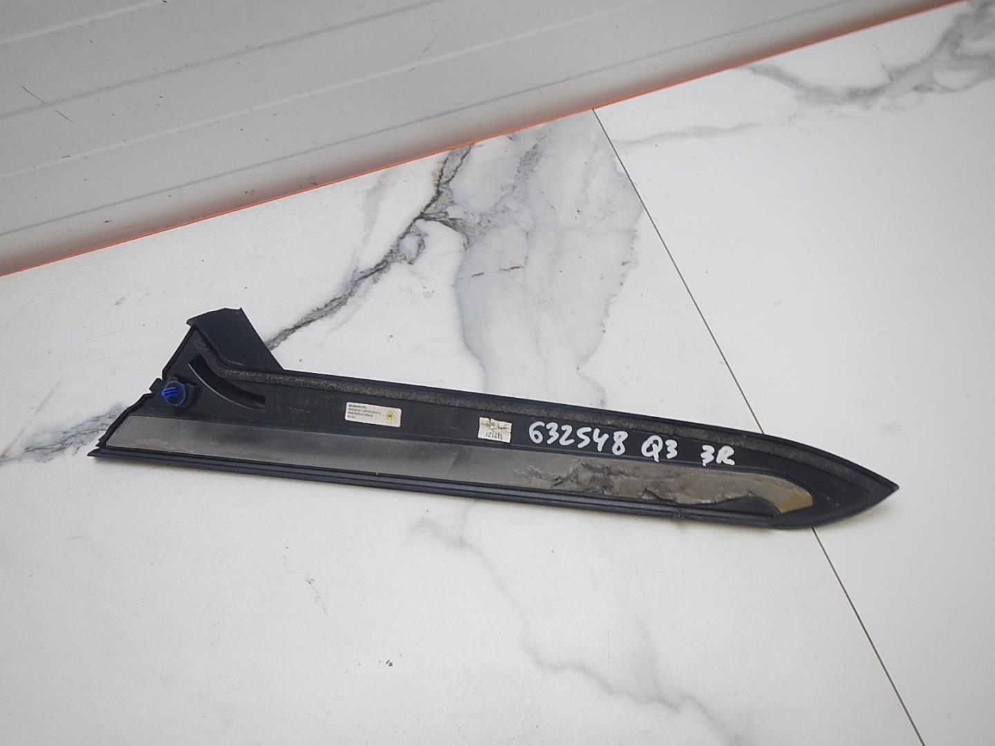 Накладка двери багажника