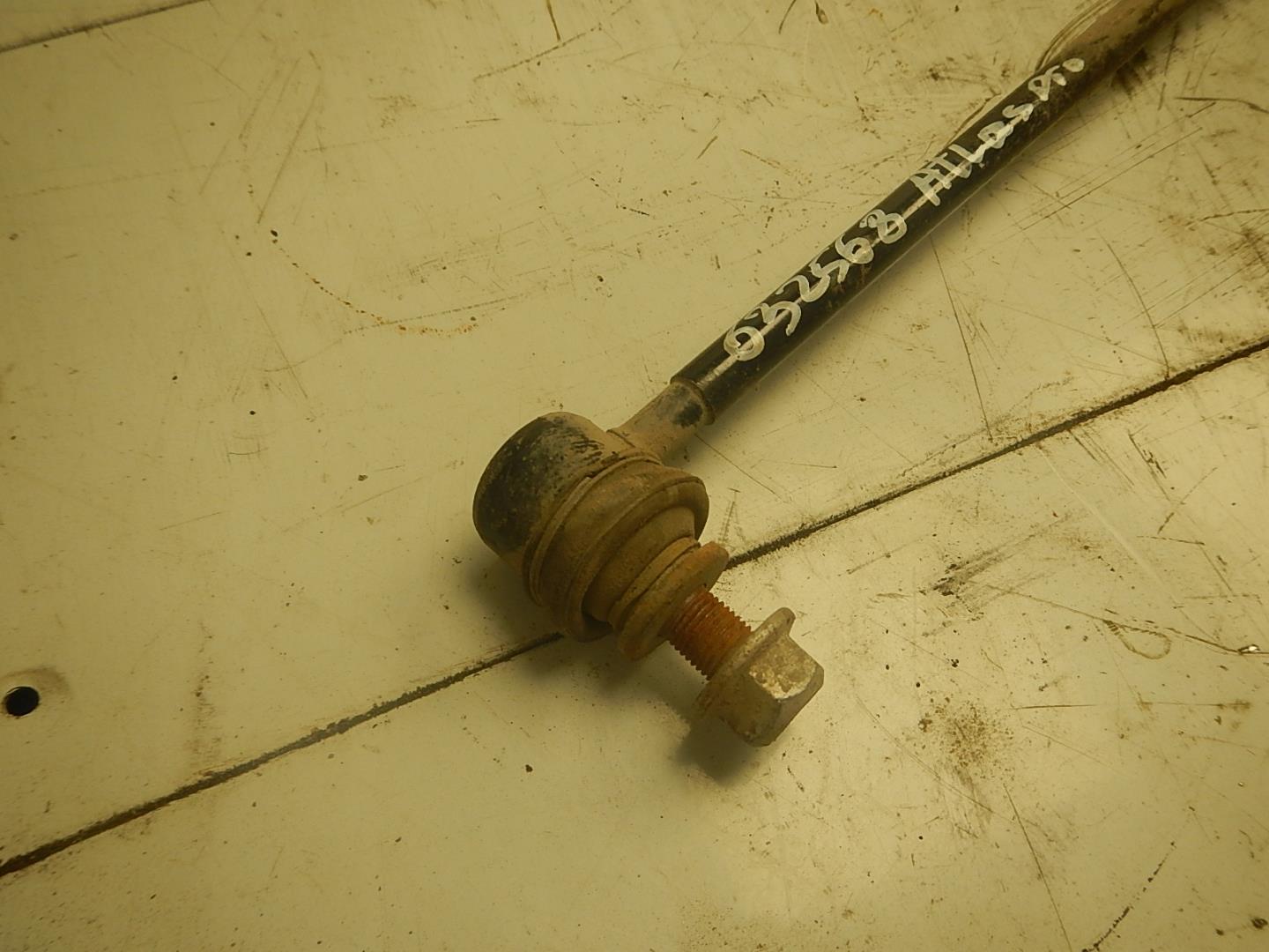 Стойка переднего стабилизатора