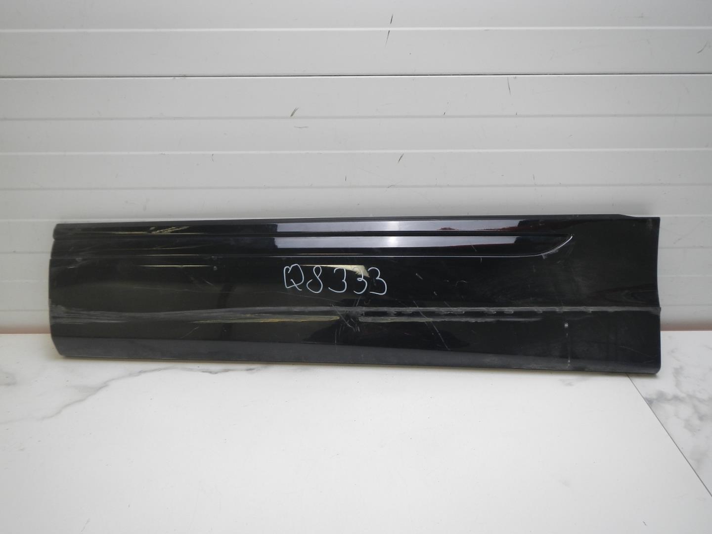 Молдинг задней левой двери