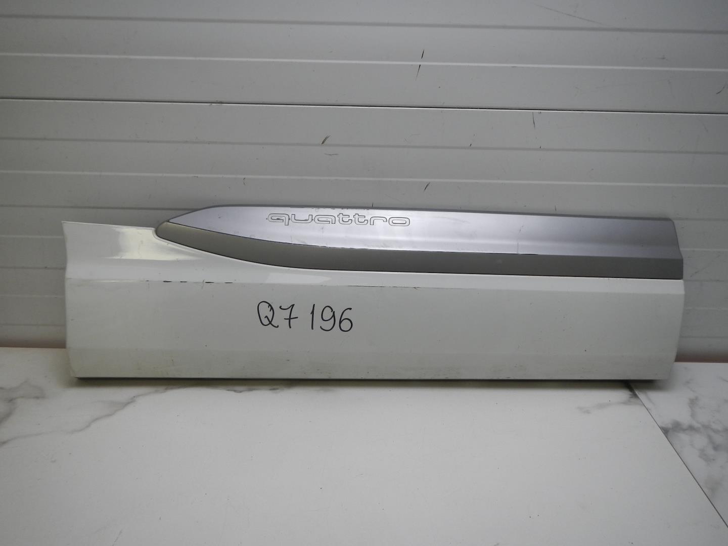 Молдинг задней правой двери