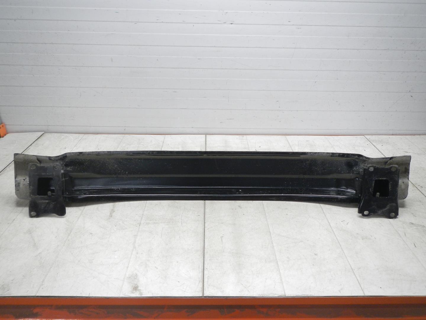 Усилитель заднего бампера