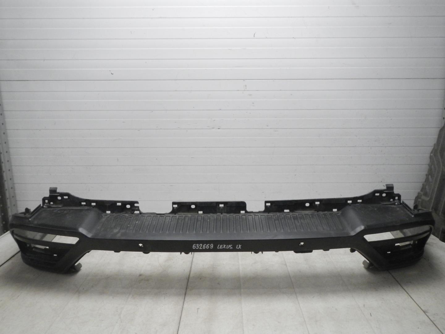 Бампер задний