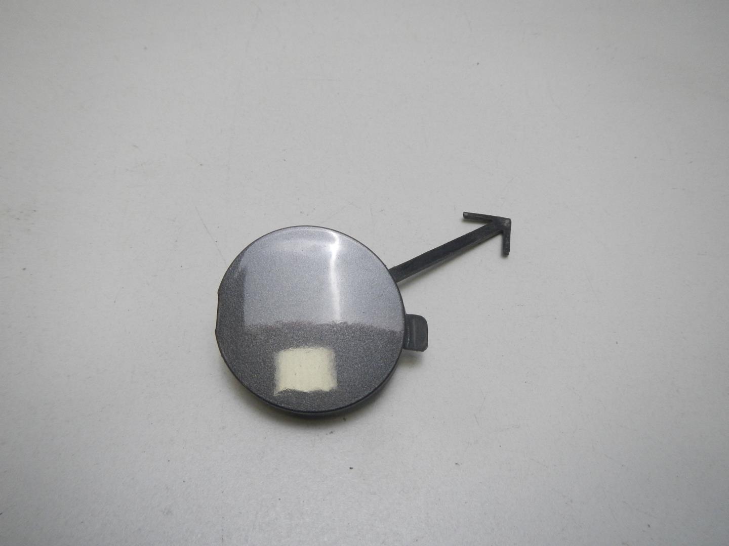 Заглушка буксировочного крюка