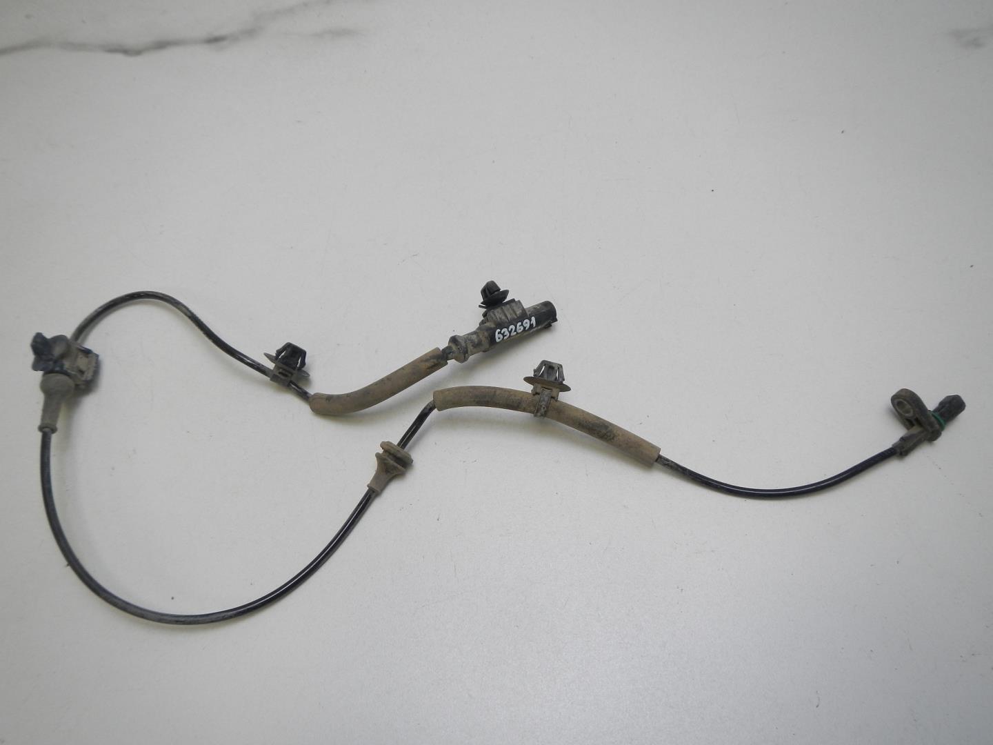 Датчик ABS передний левый