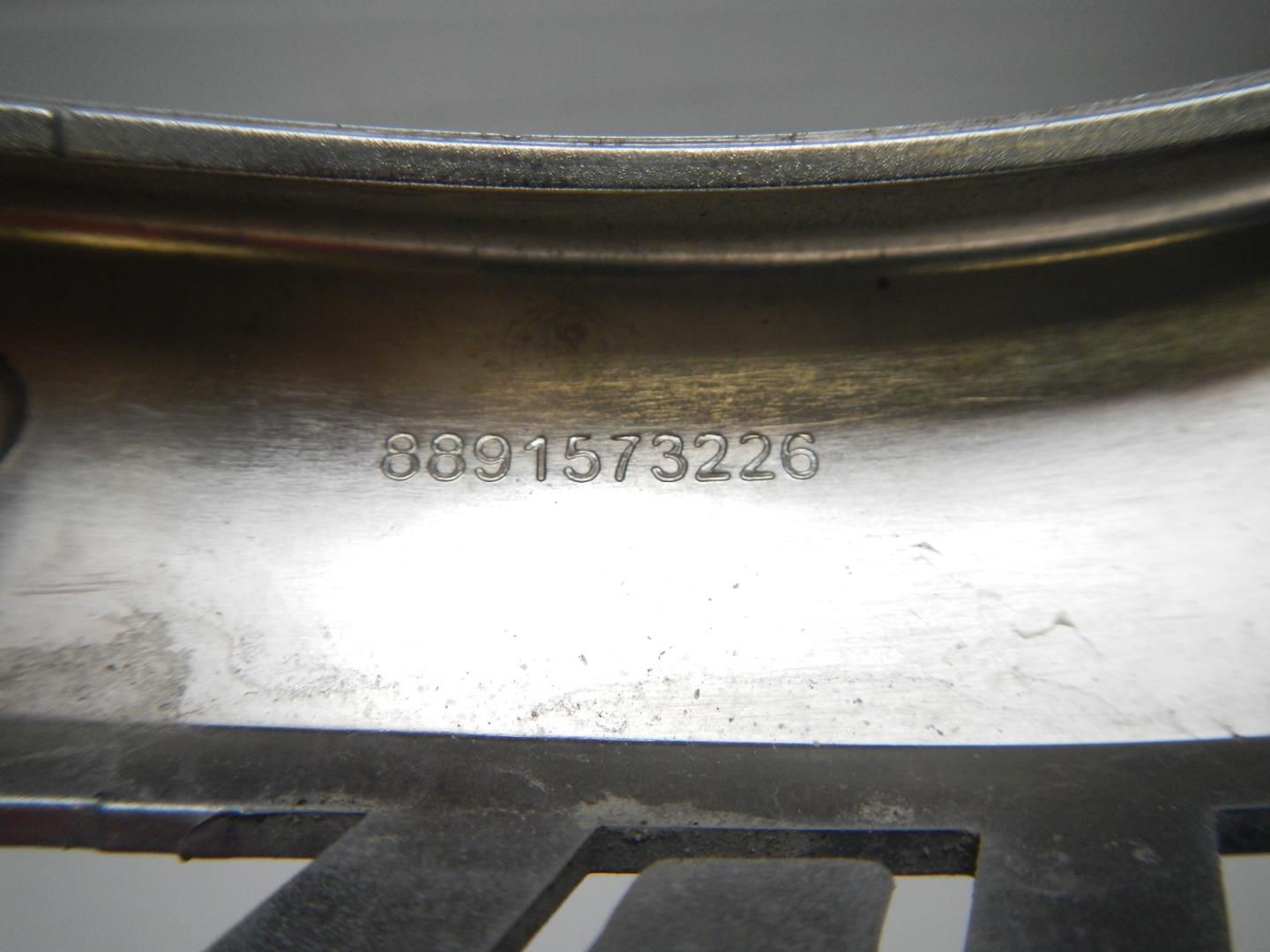 Молдинг переднего бампера левый