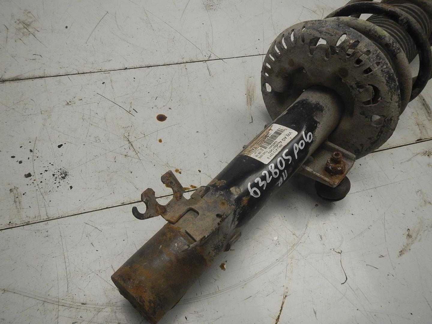 Амортизатор передний правый