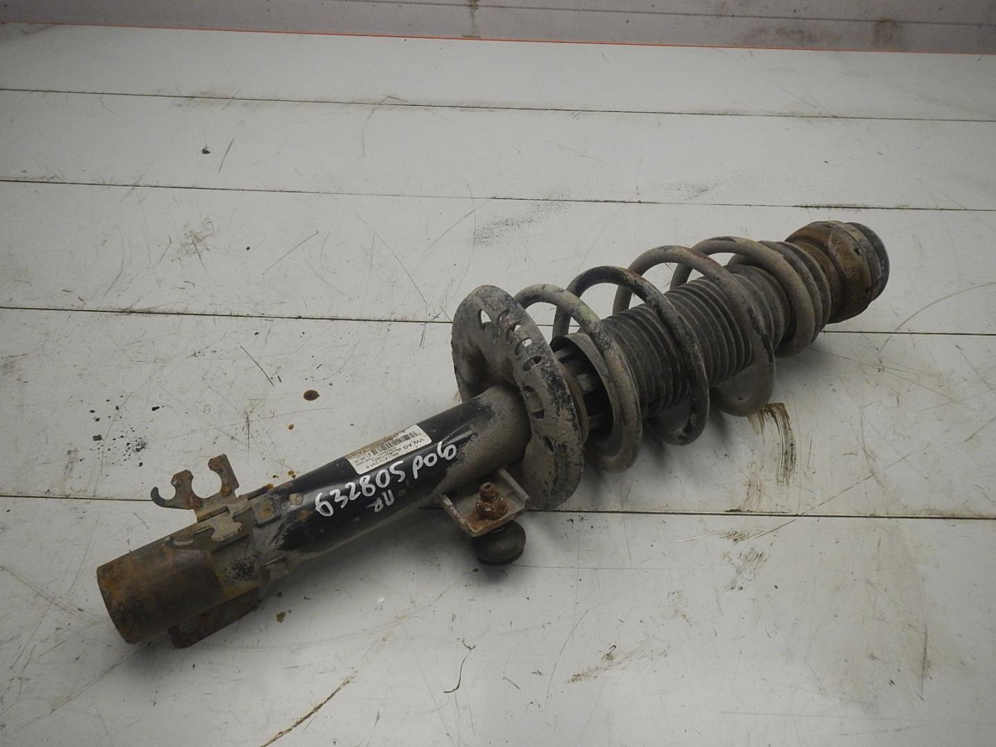 Амортизатор передний правый