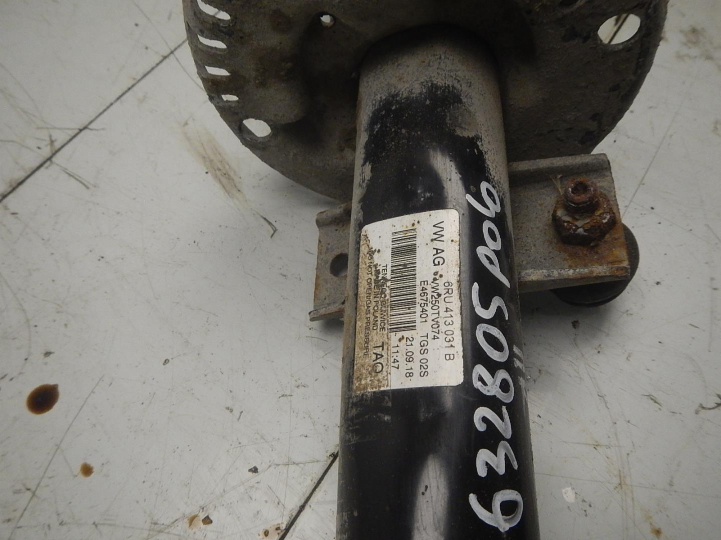 Амортизатор передний правый