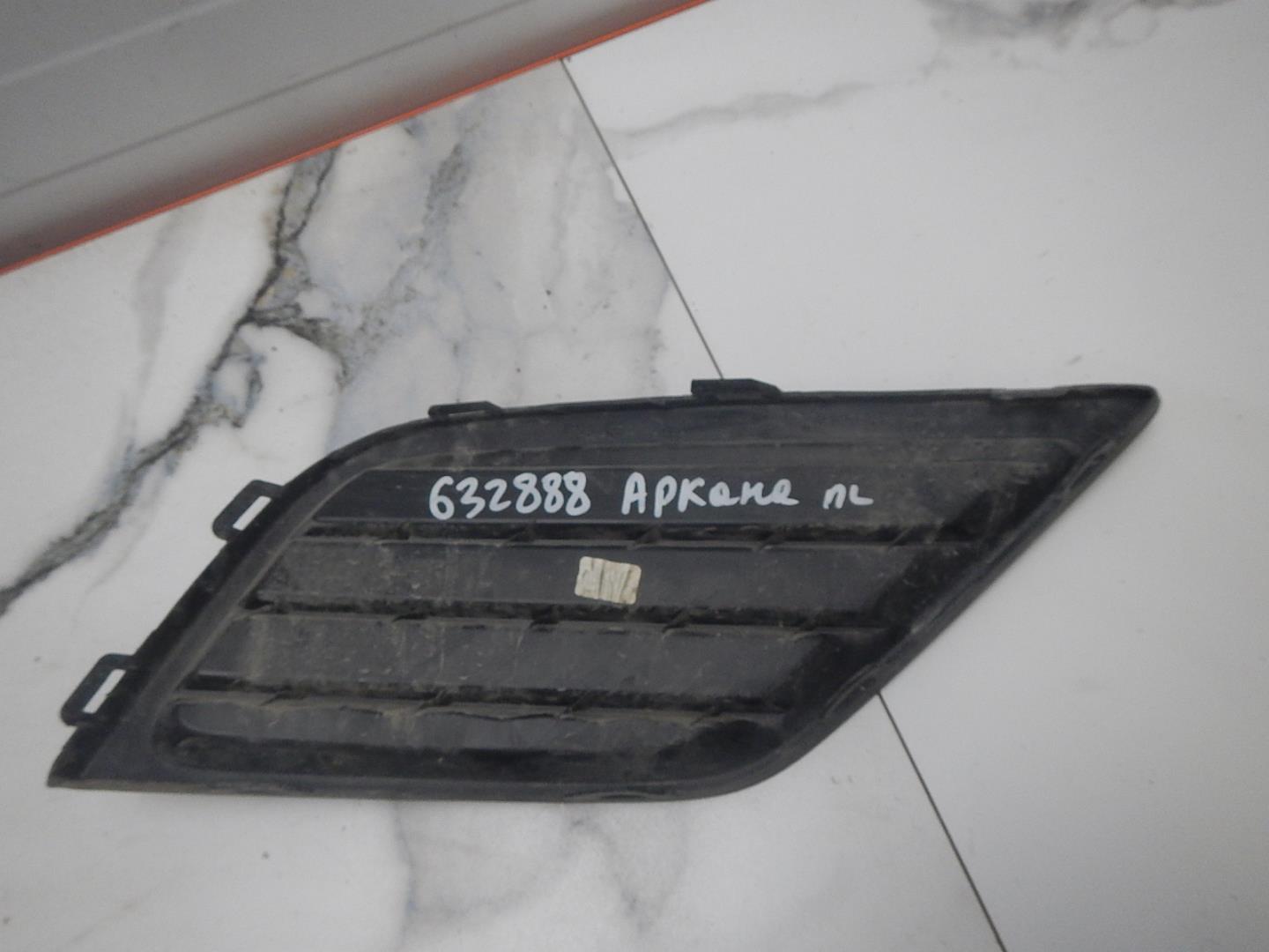 Решетка в бампер левая