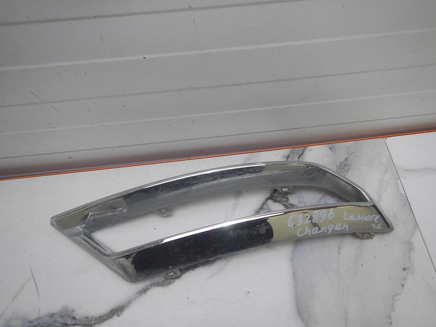 Накладка заднего бампера правая