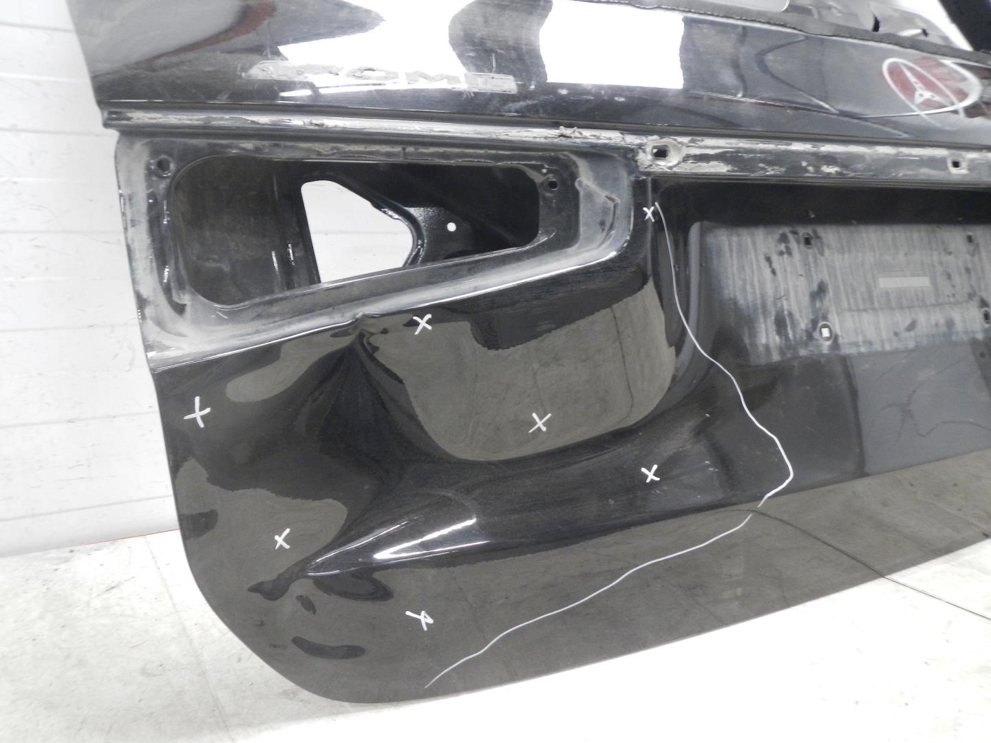 Дверь багажника