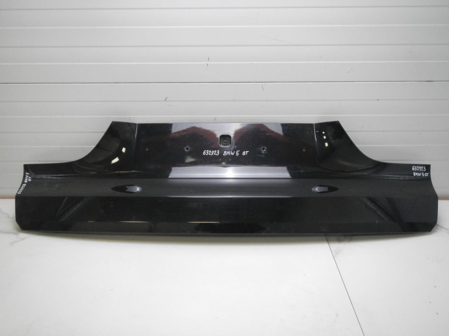 Накладка двери багажника