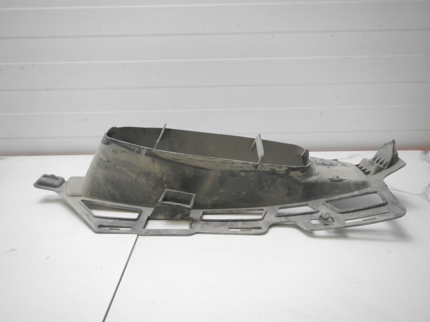 Накладка переднего бампера правая