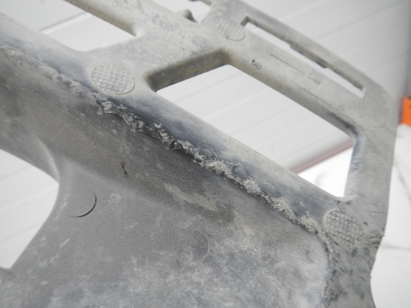 Накладка переднего бампера правая