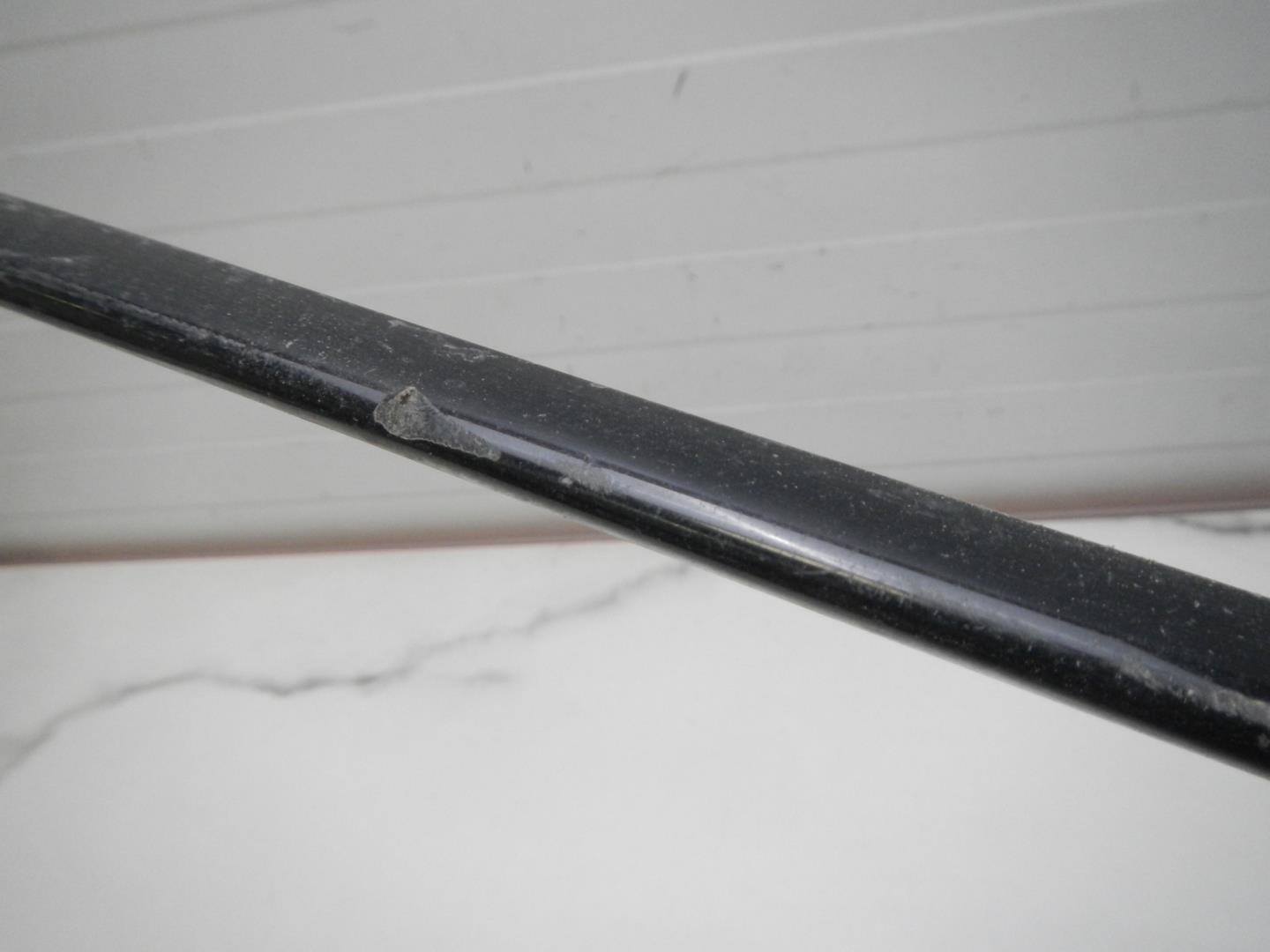 Молдинг переднего бампера