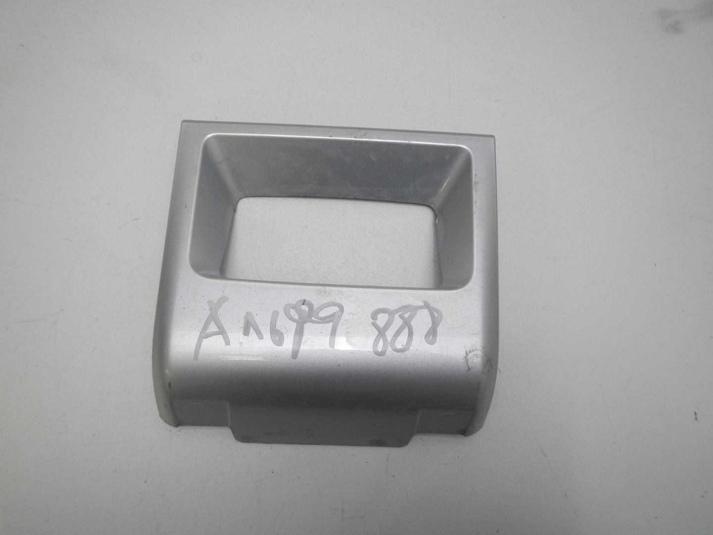 Накладка переднего бампера