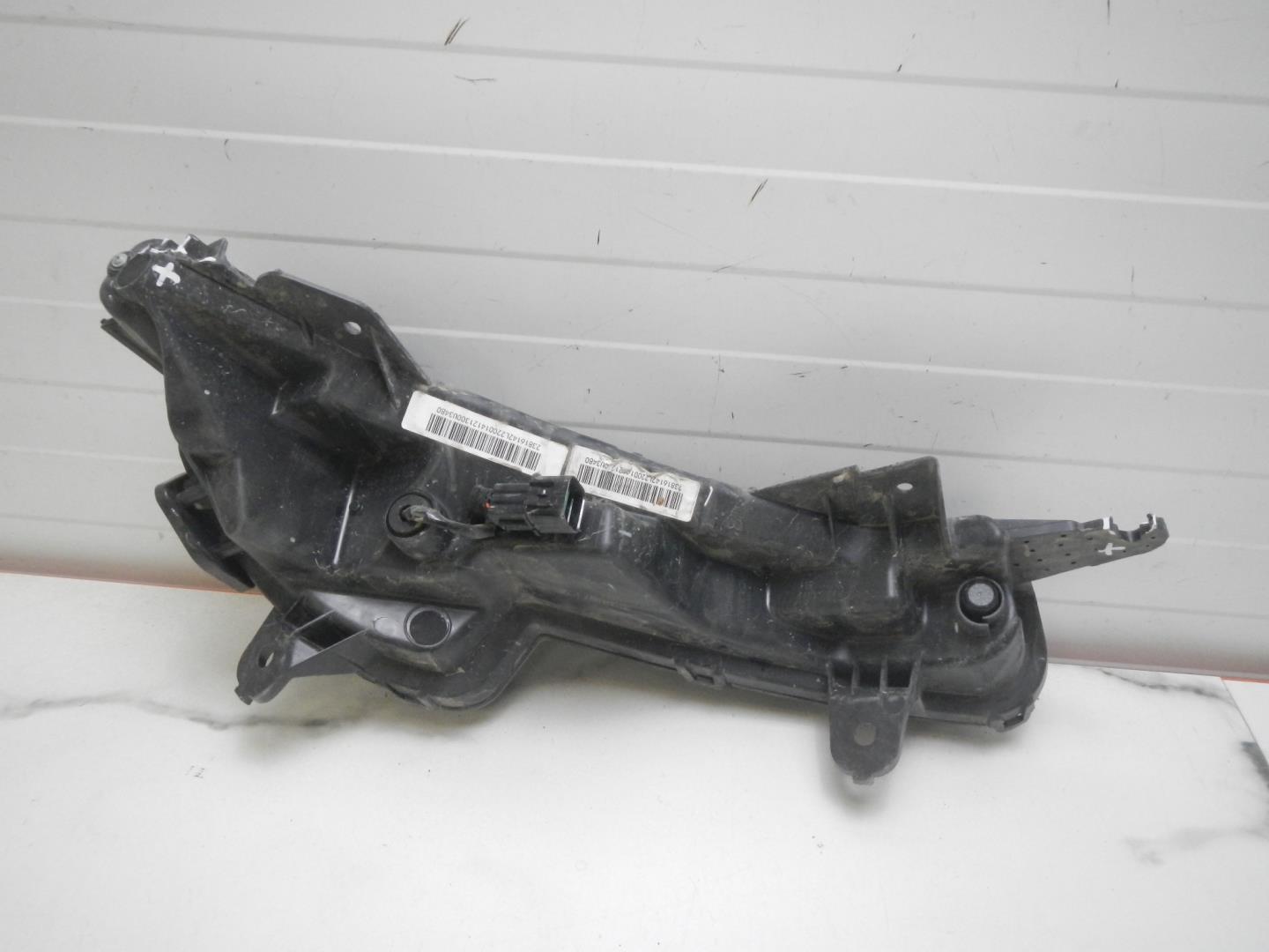 Фара дневного света левая (ходовые огни)