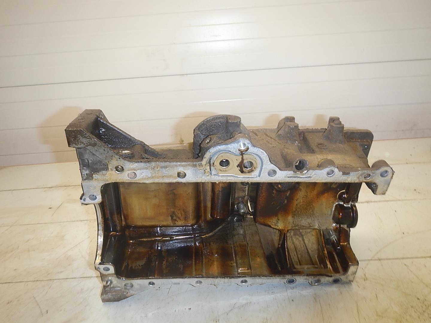 Поддон масляный двигателя (картер)