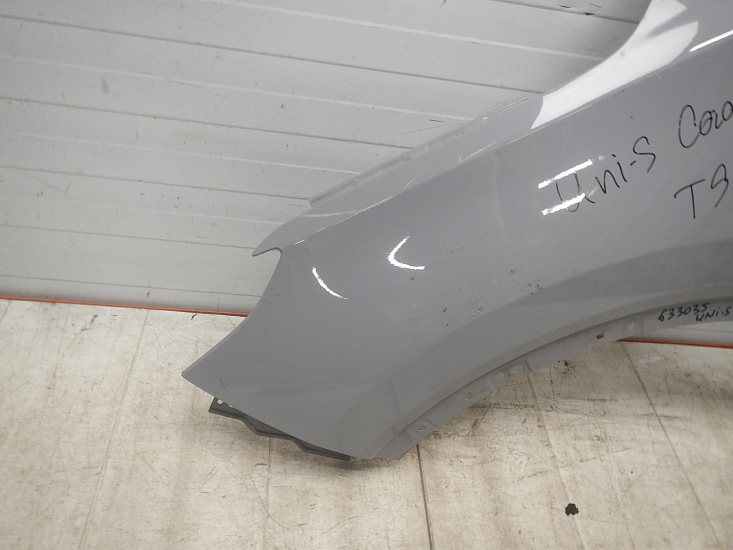 Крыло переднее левое