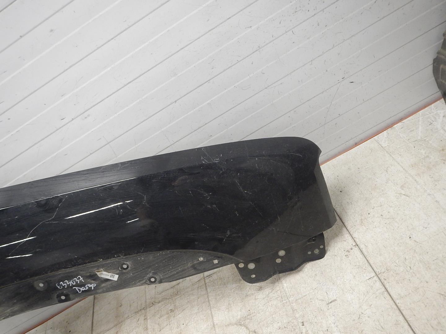 Крыло переднее правое