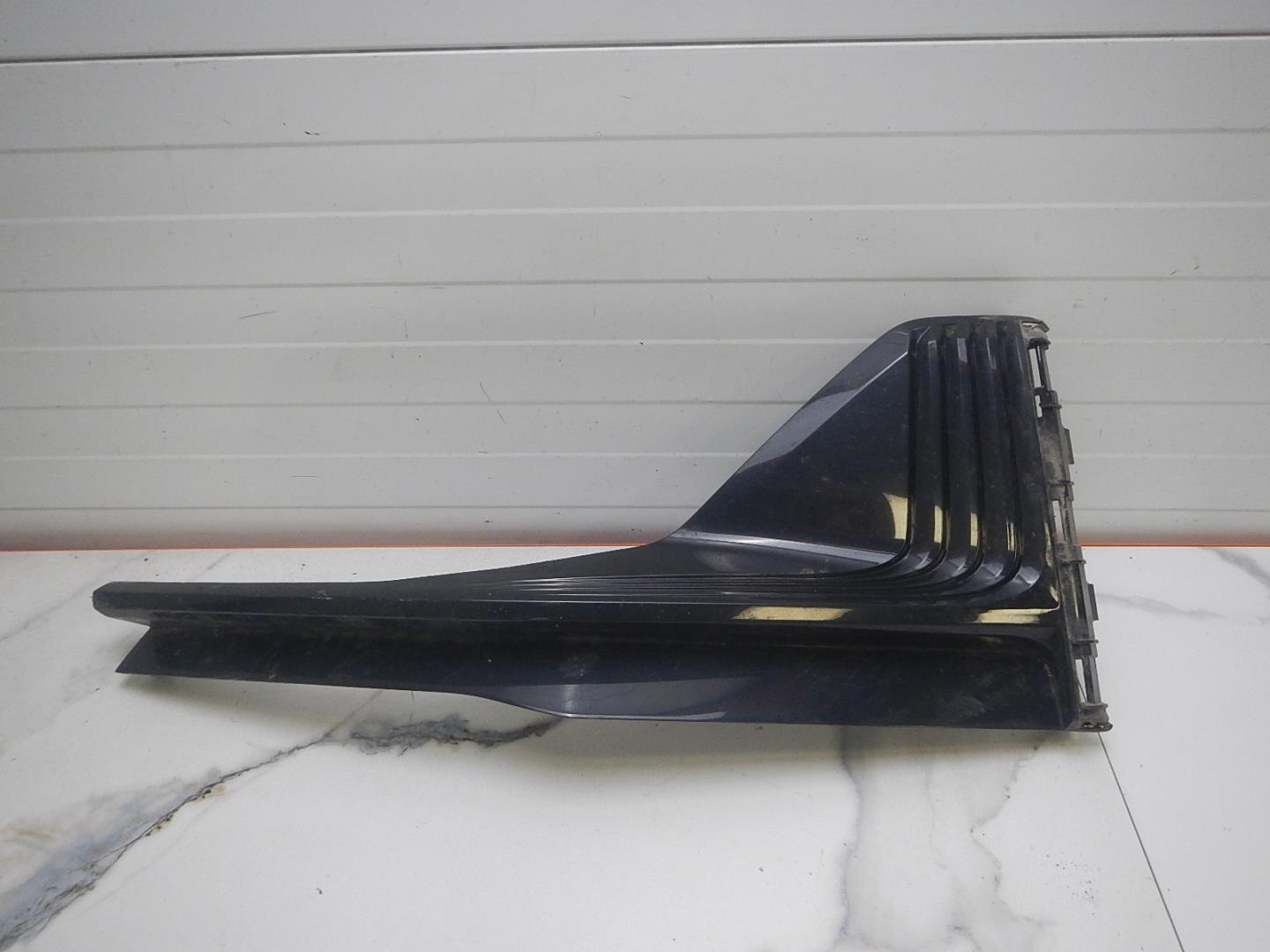 Решетка в бампер левая