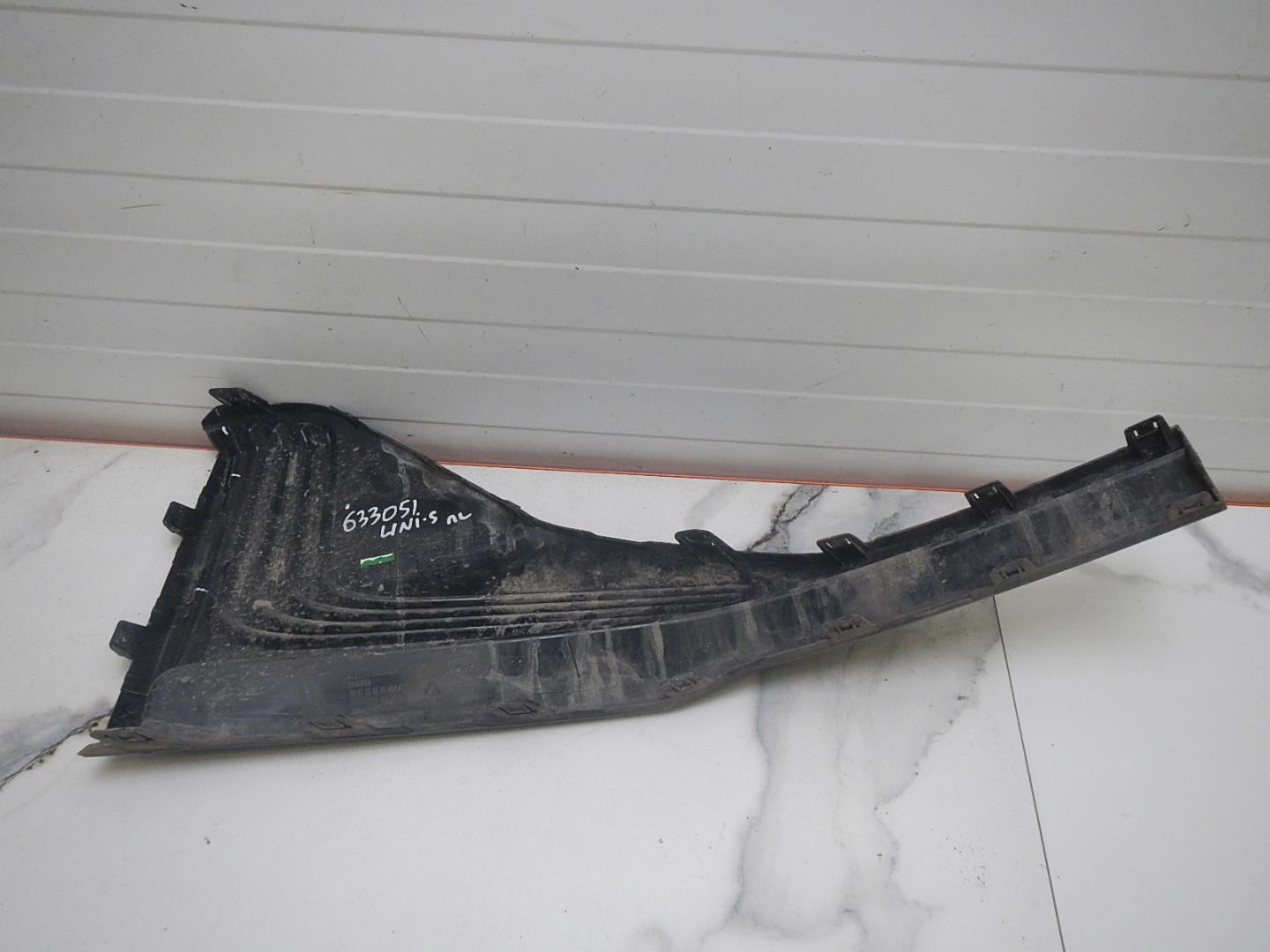 Решетка в бампер левая