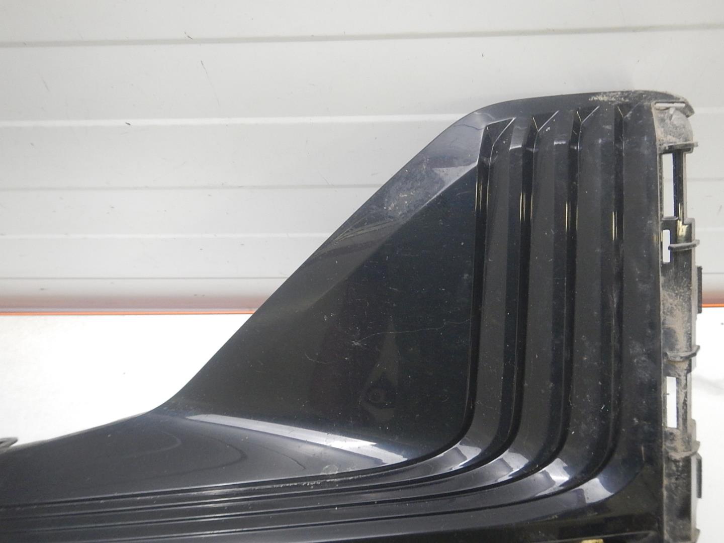 Решетка в бампер левая