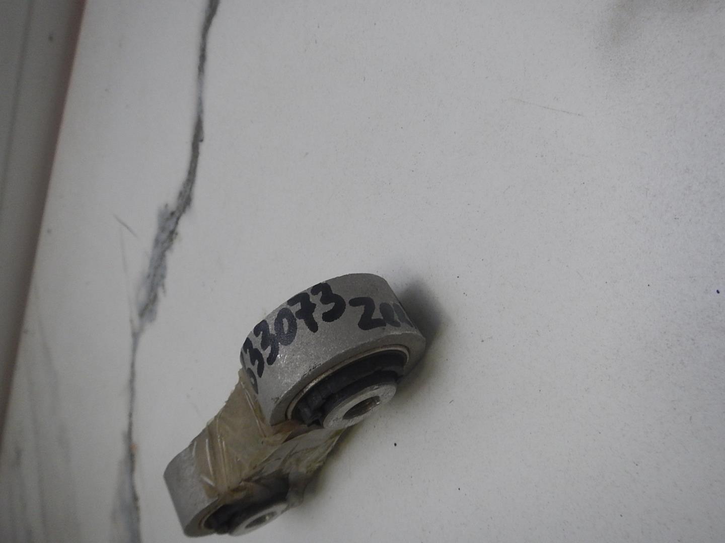 Рычаг задний