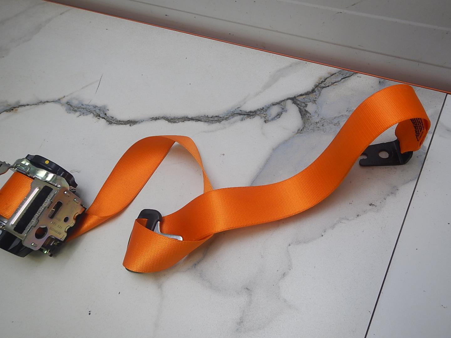 Ремень безопасности