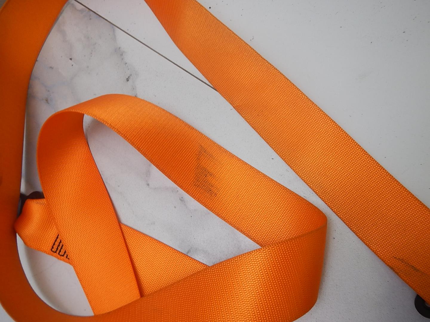 Ремень безопасности