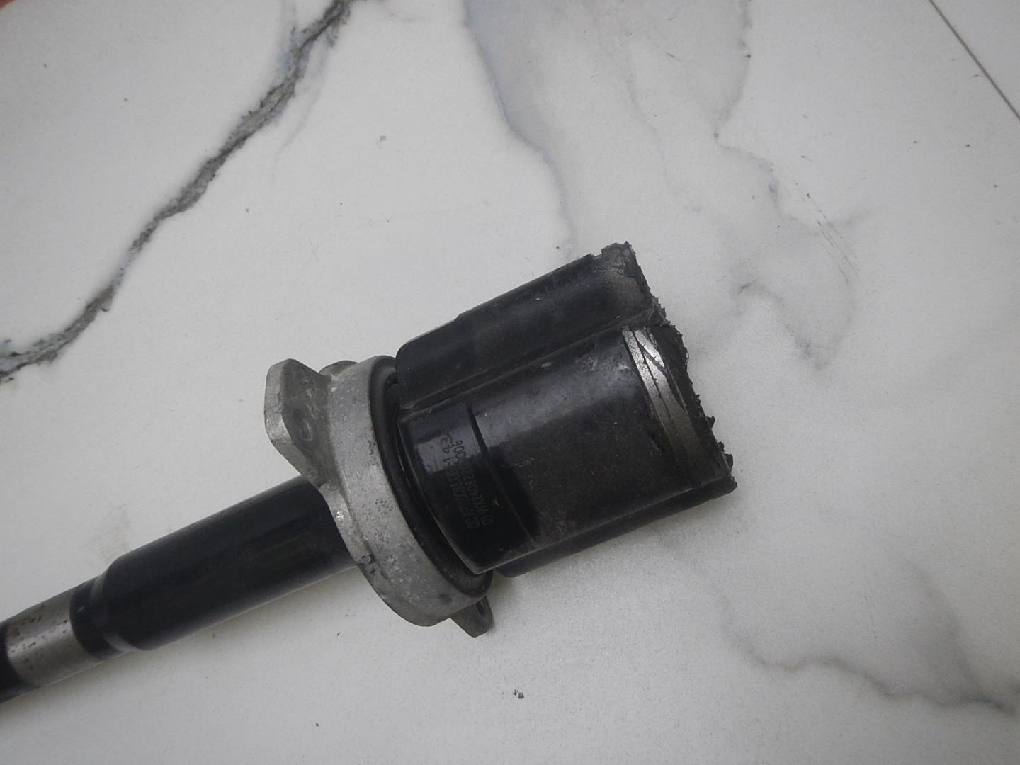 Полуось передняя правая