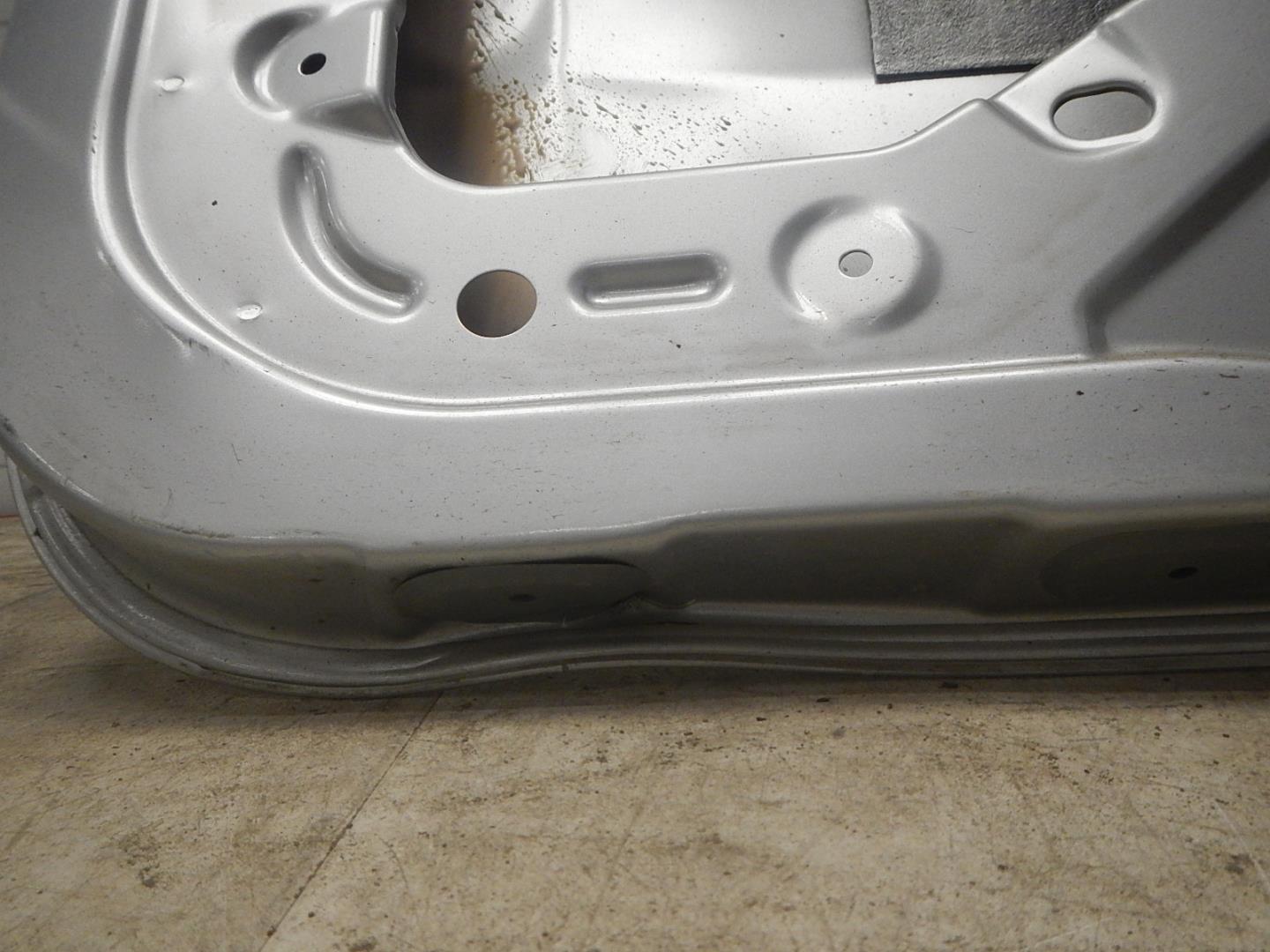 Дверь багажника правая