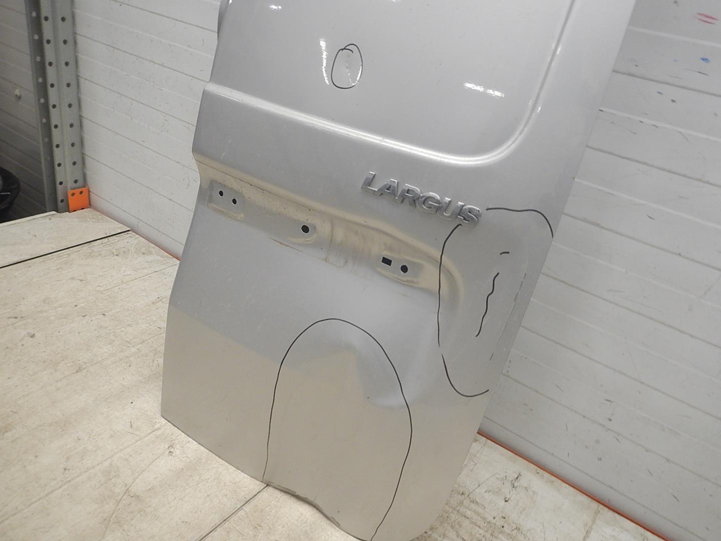 Дверь багажника правая