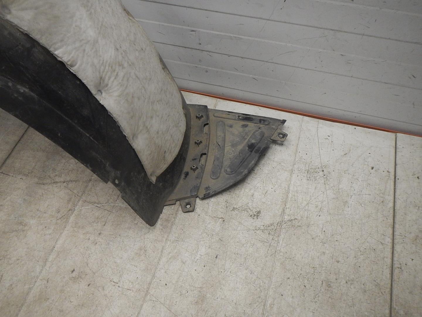 Локер передний правый