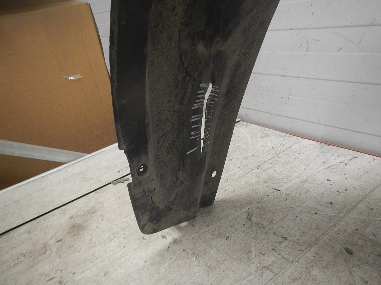 Локер передний правый