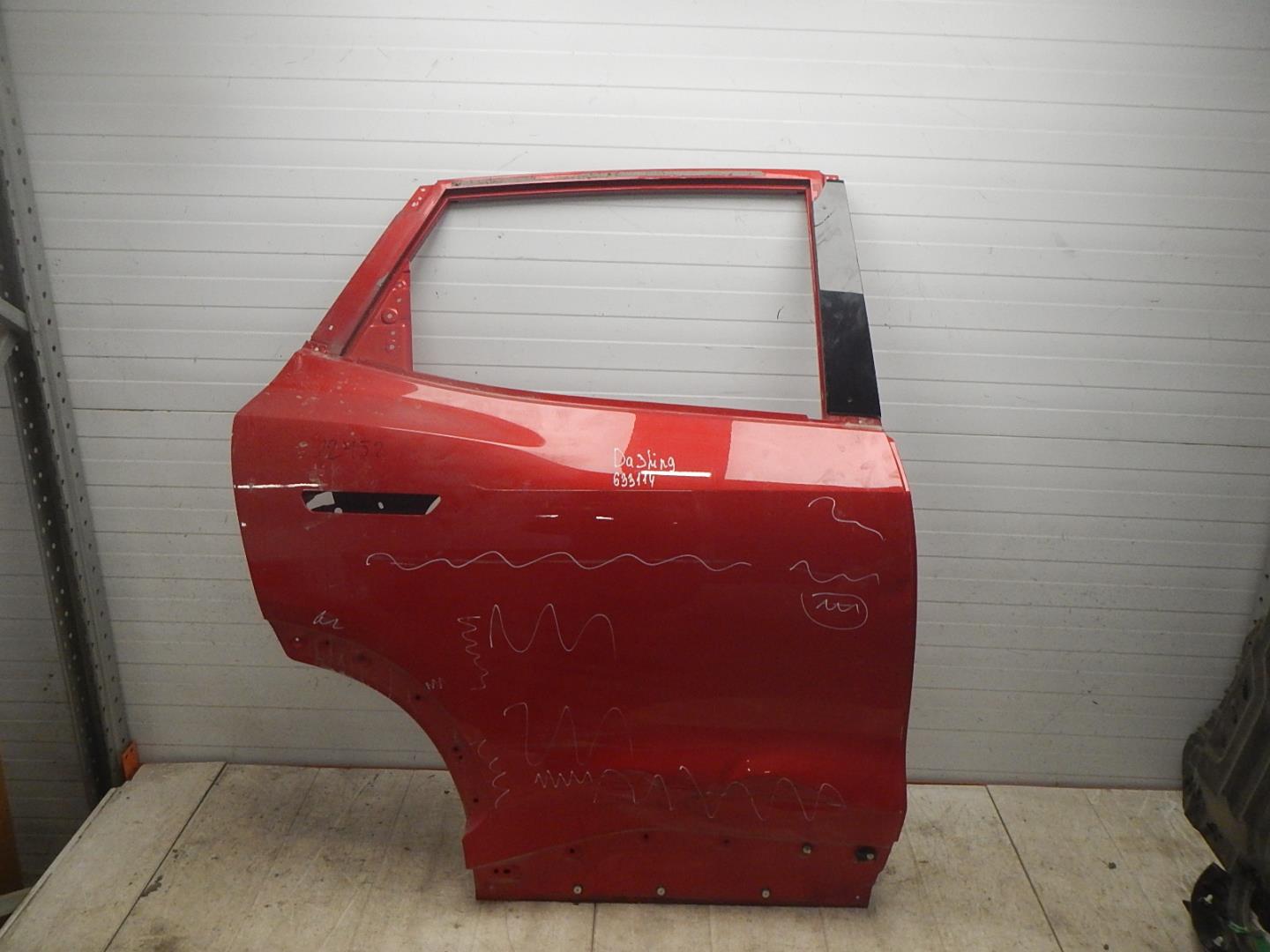 Дверь задняя правая