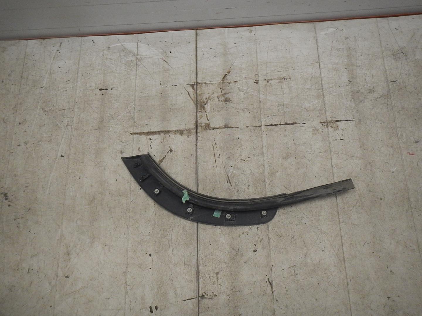 Накладка двери задней правой