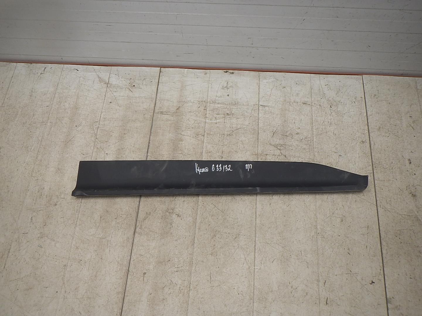 Молдинг передней правой двери