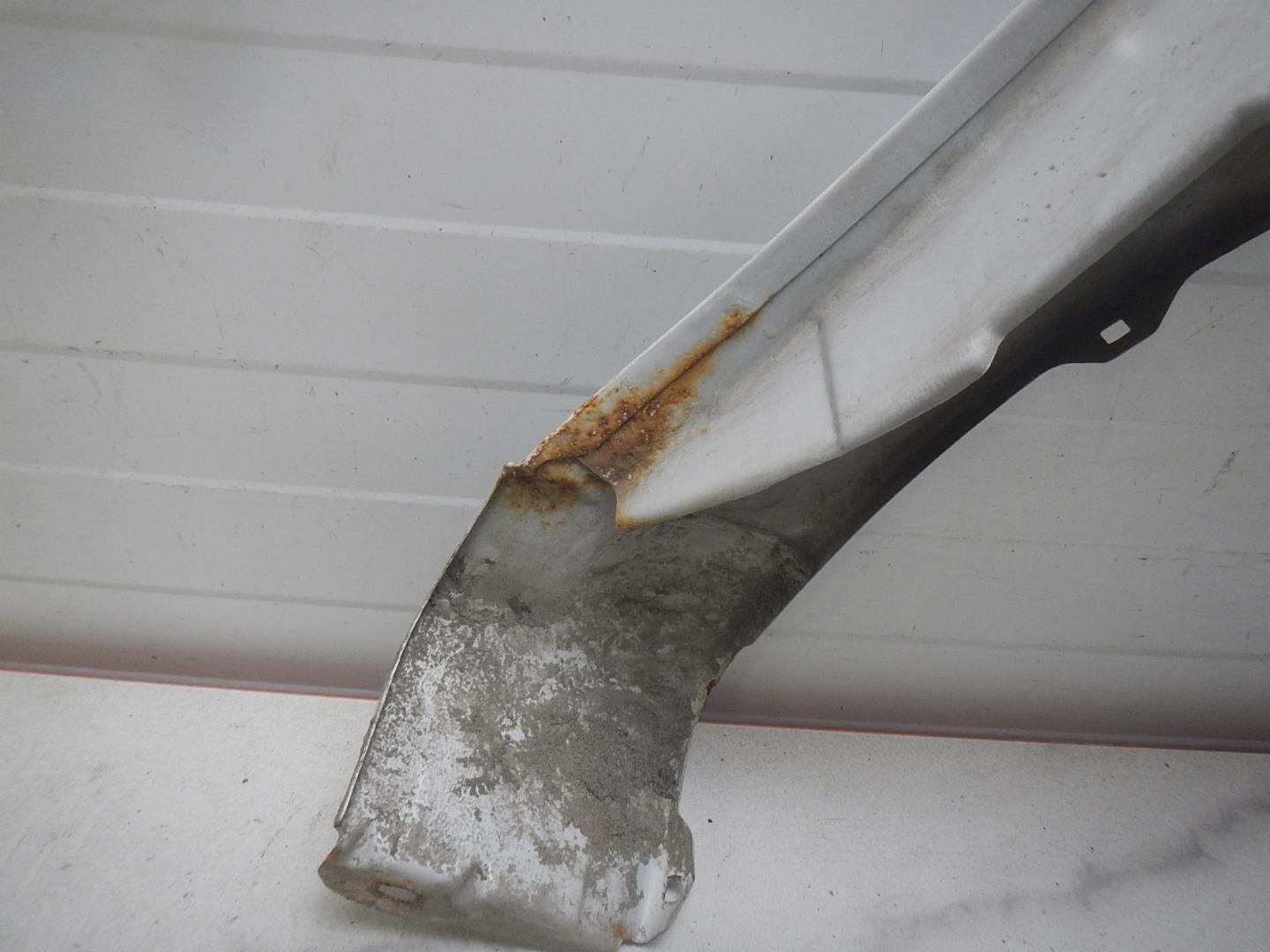 Крыло переднее левое