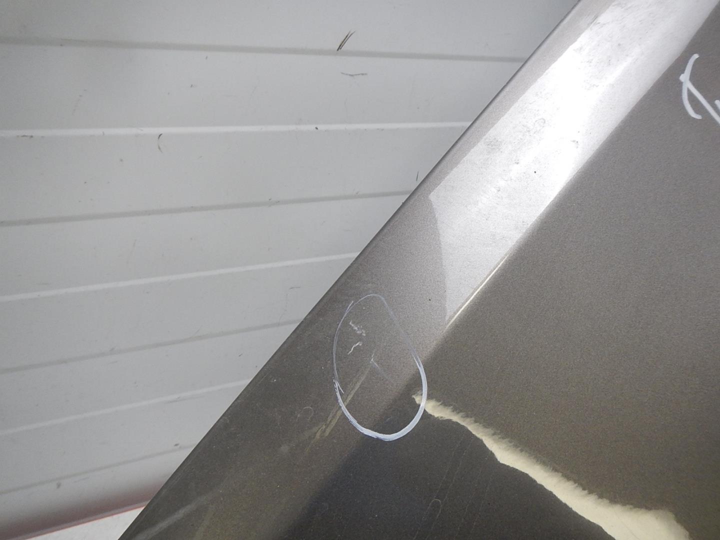 Крыло переднее левое