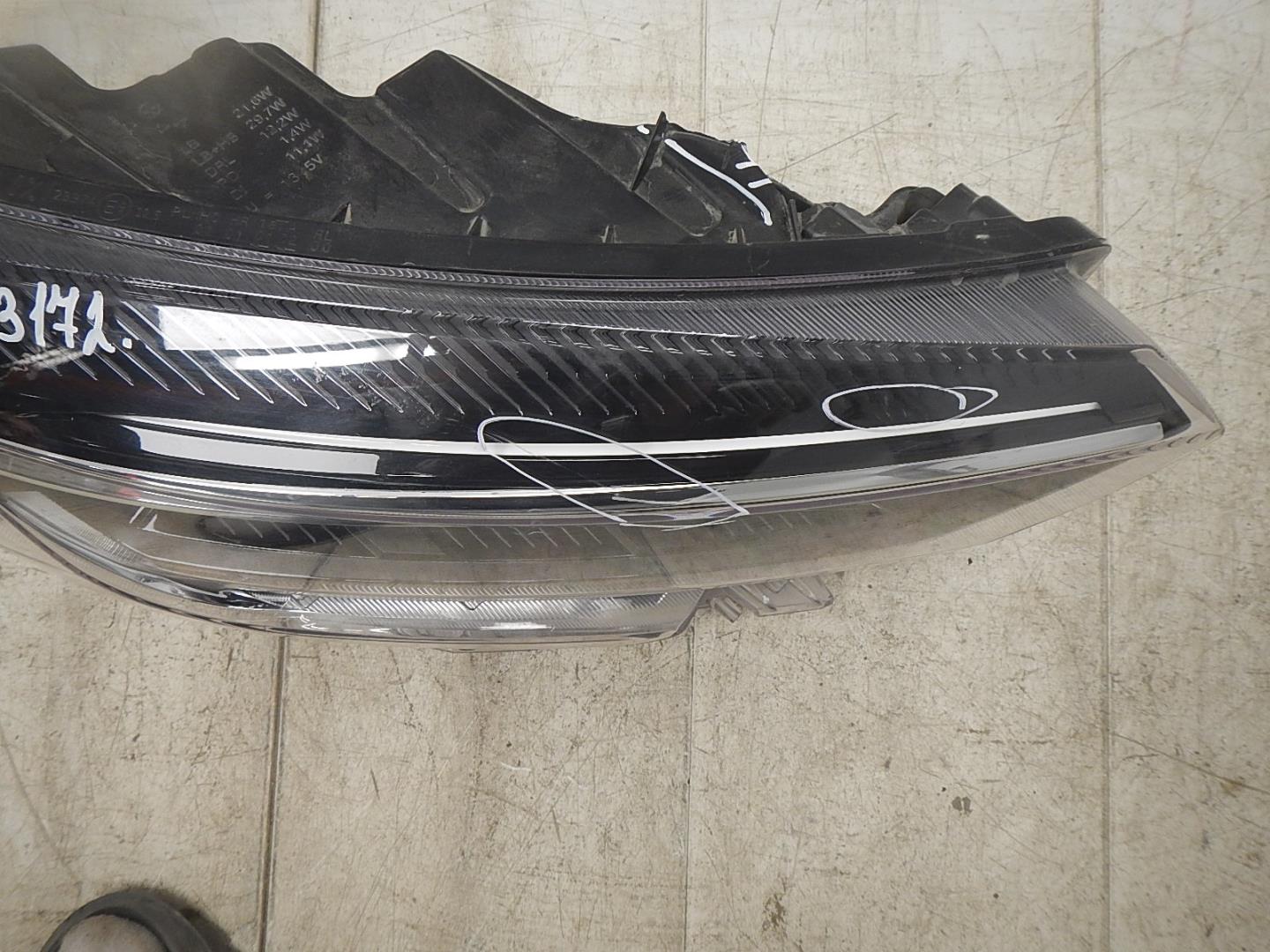 Фара правая