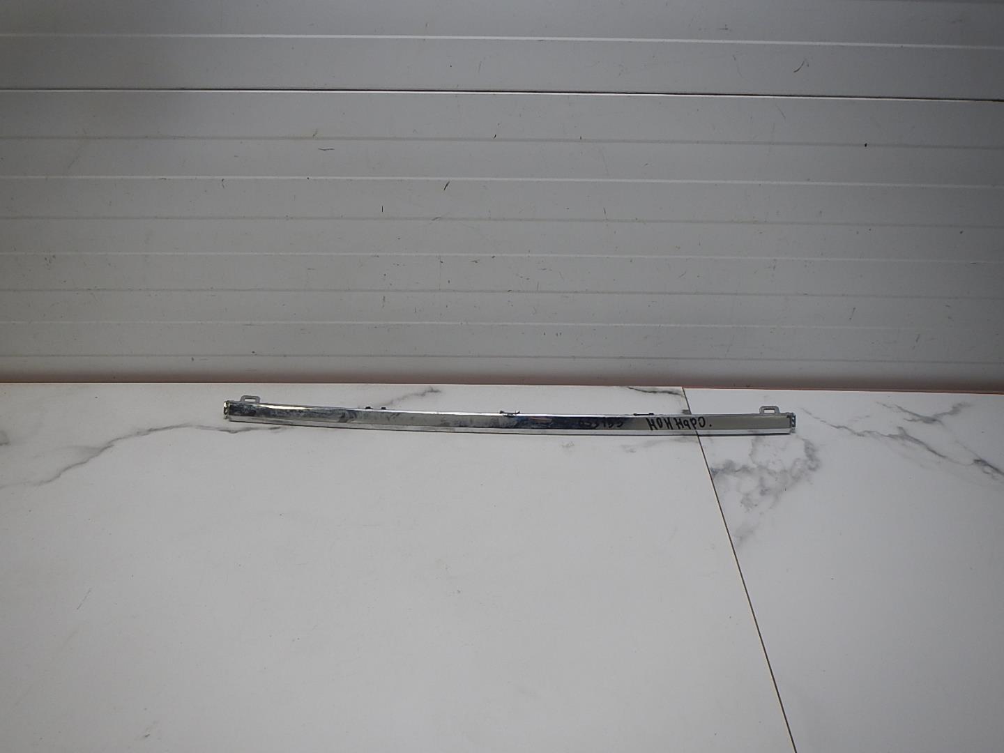 Молдинг заднего бампера