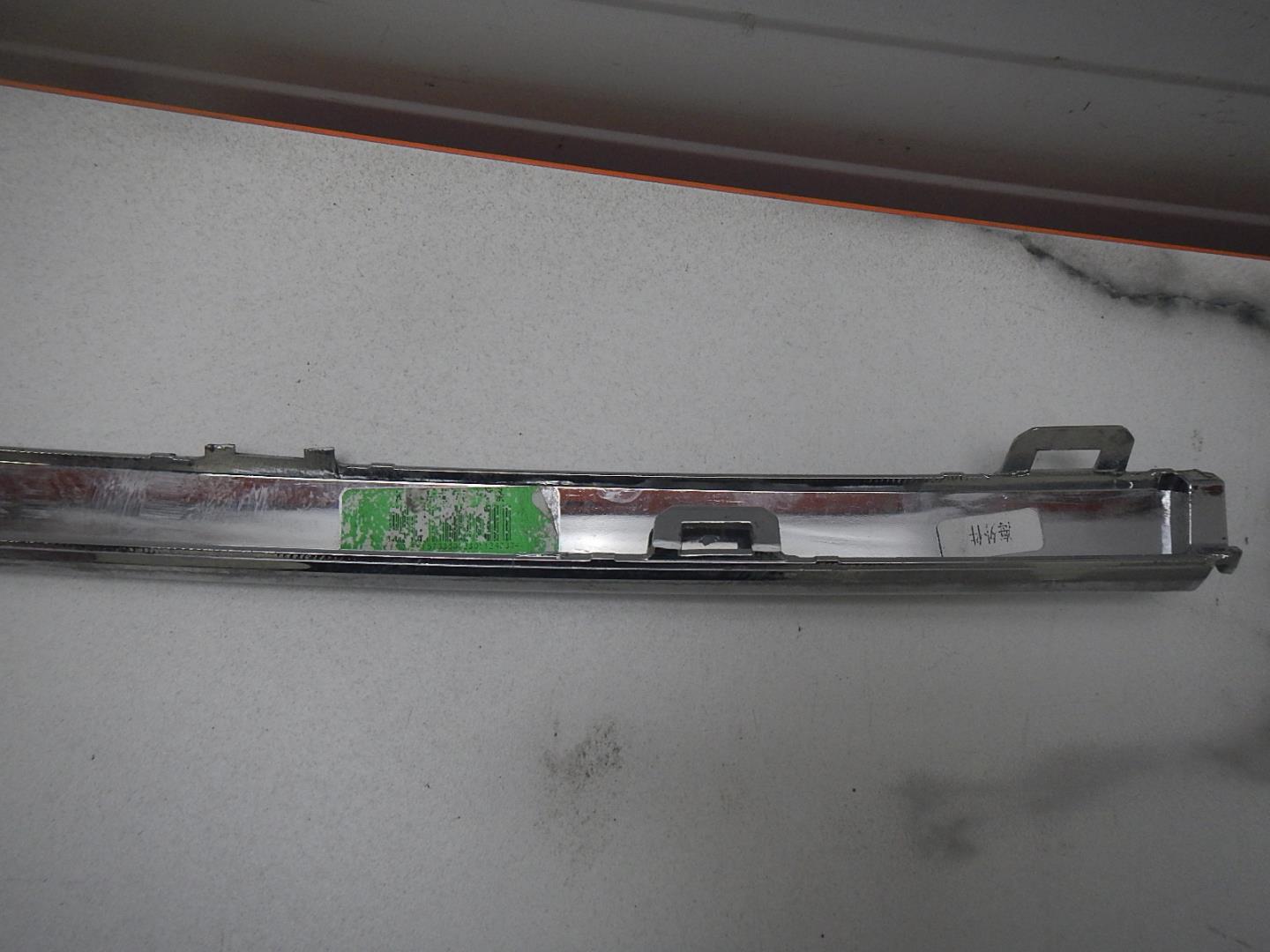 Молдинг заднего бампера