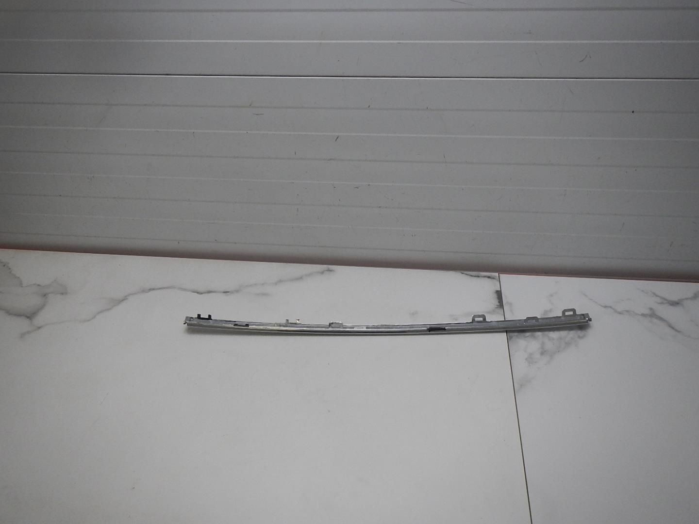 Молдинг заднего бампера