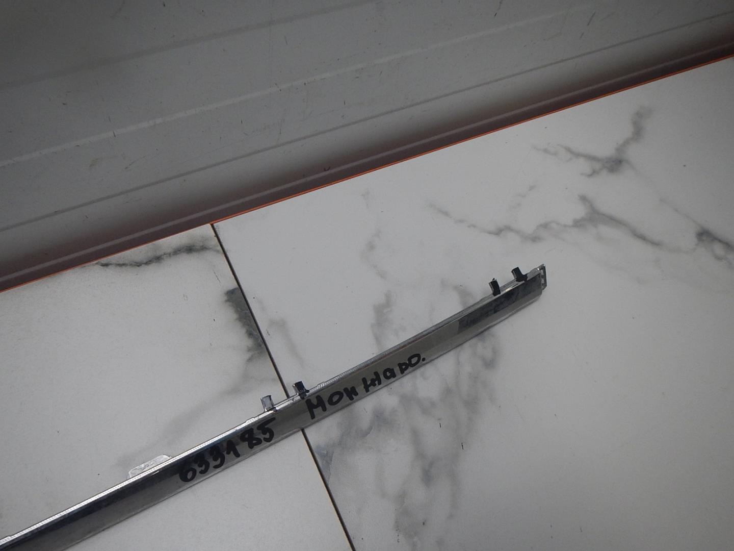 Молдинг заднего бампера