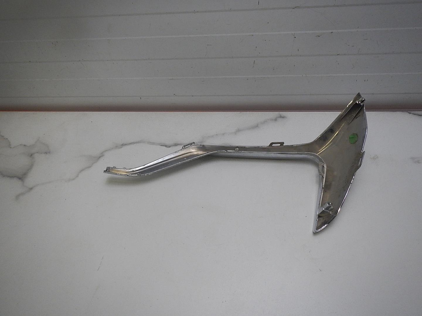 Молдинг заднего бампера