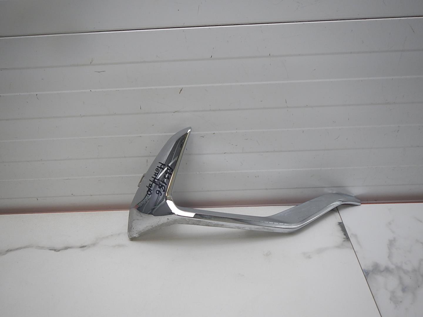 Молдинг заднего бампера