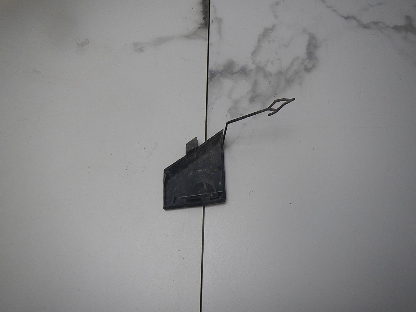 Заглушка буксировочного крюка